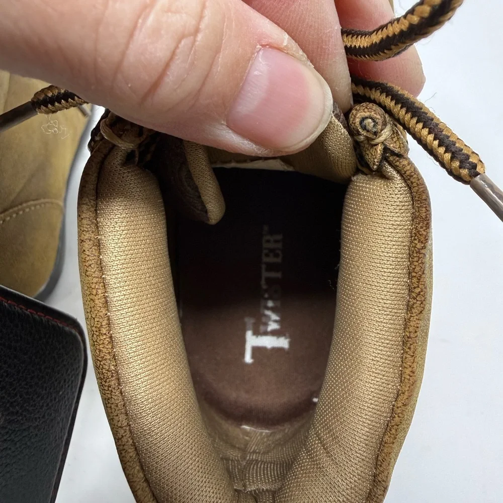 EUC Twister Tan and Brown Kids Moccasins sz 7 (NVGOEI)